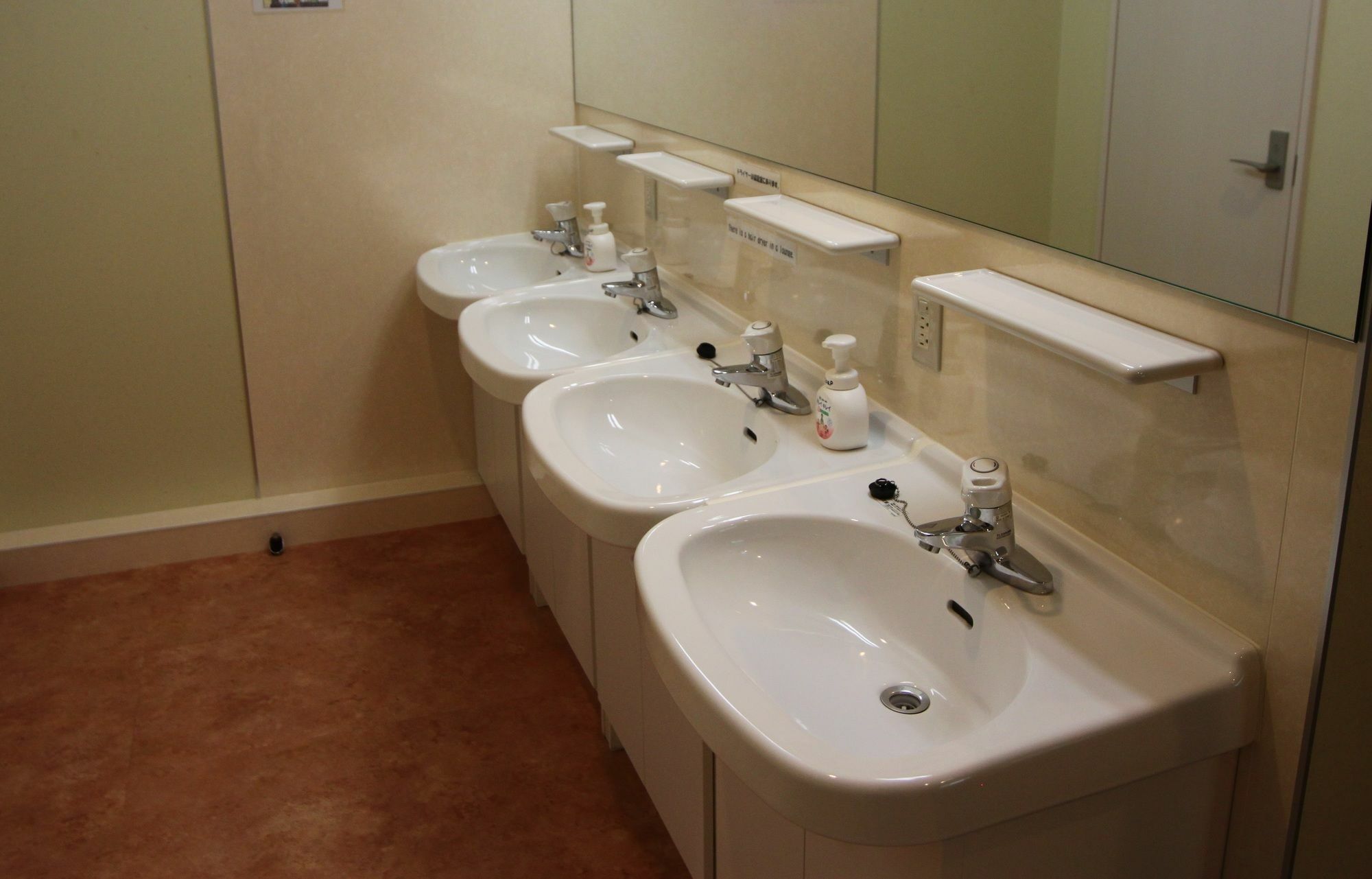 קיוטו Guesthouse Jiyujin מראה חיצוני תמונה